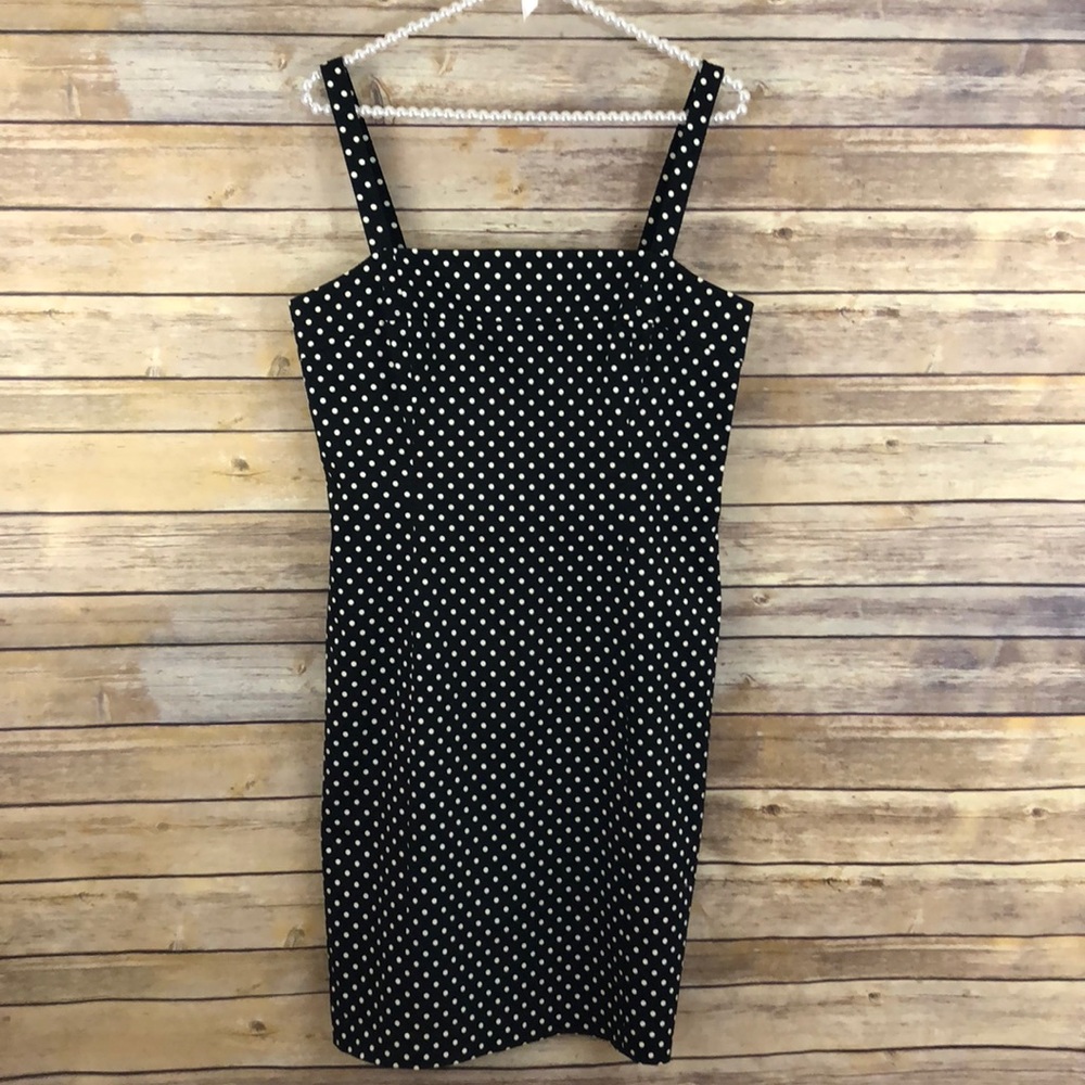 Tahari Polka dot print dress. Size 8 petite.